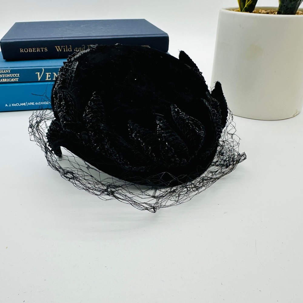 Bonwit Teller Vintage Black Velvet Pillbox Hat Beaded Sequin Birdcage Veil